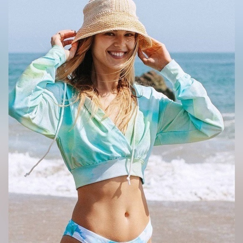 CUPSHE Women's Cute Tie Dye Crop Hoodie Pullover Sweatshirt Size M RefHHH